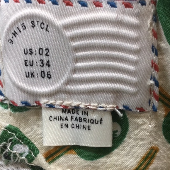 Cute button down tank blouse size 2 - Picture 3 of 4